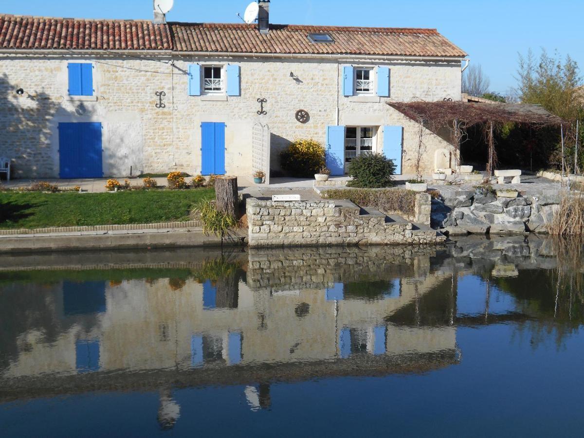 Marais Poitevin Bord Riviere Peche ,Barque, Velos, Wifi, Linge, Cheminee, Cuisine, Terrain De Boules La Taillee Eksteriør billede